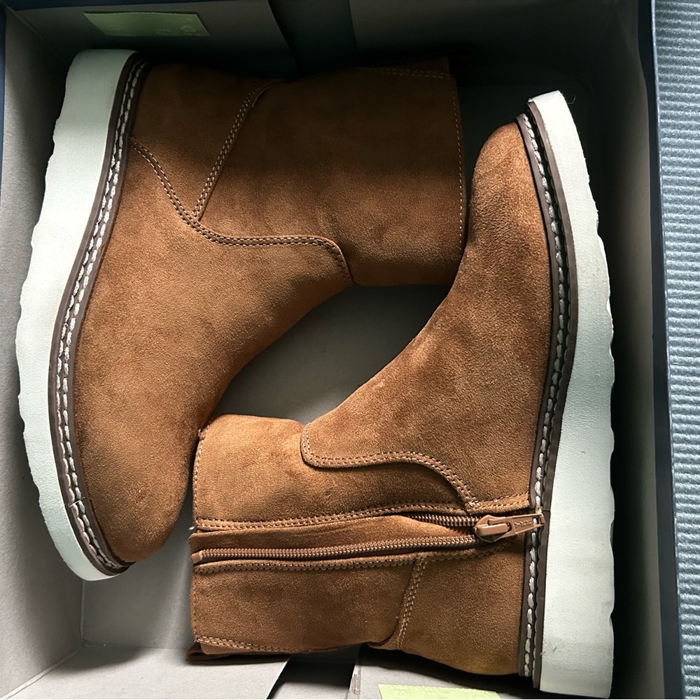 Universal Thread Tan Ankle Booties with Elastic Panels